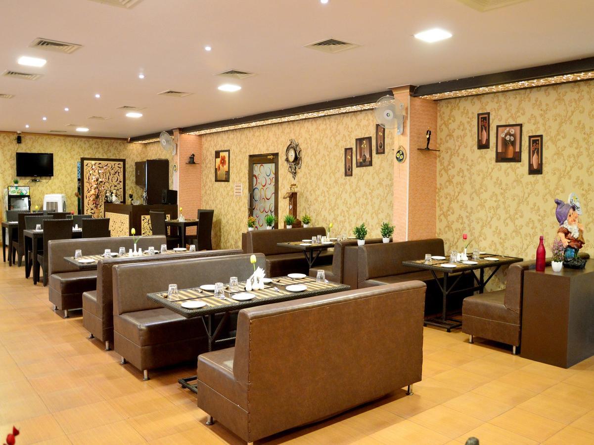 Oyo 6012 Hotel Rockwell Jaipur Eksteriør bilde